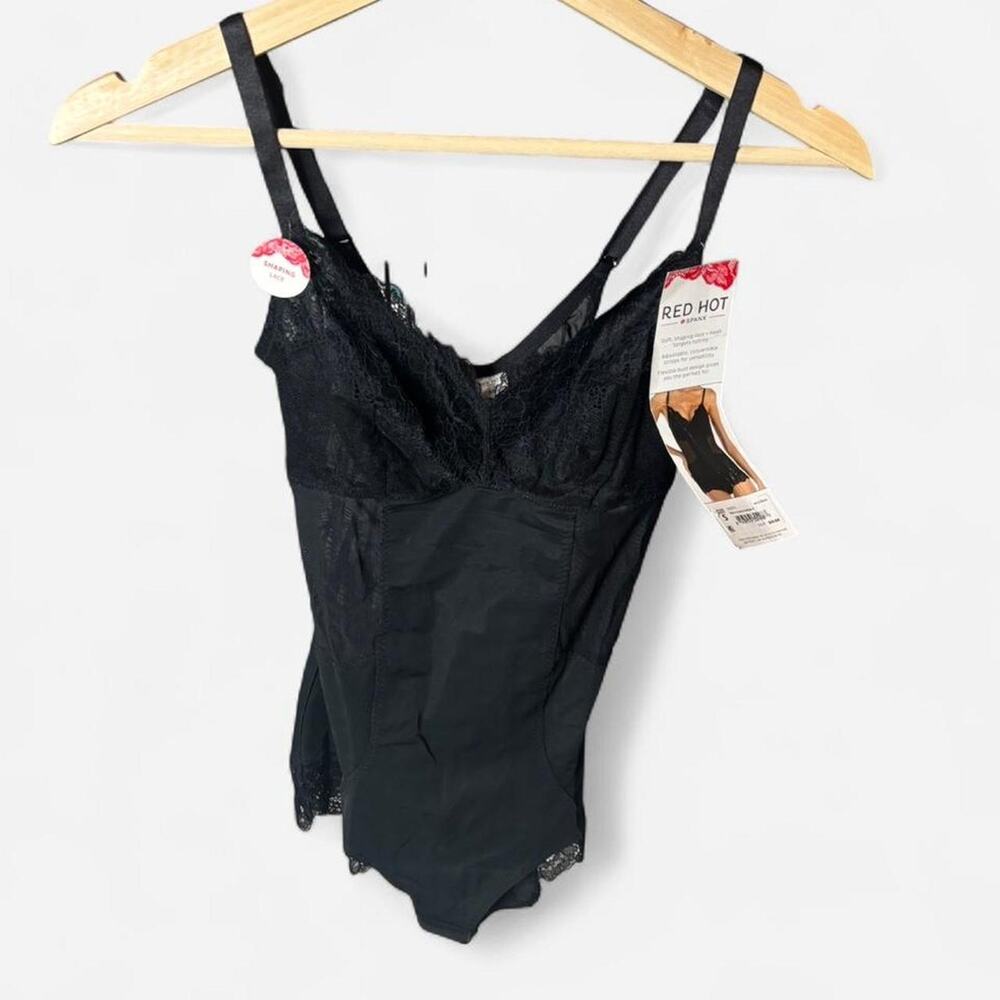 Red Hot by Spanx Lace is More Bodysuit 10187R Very Black NWT Small